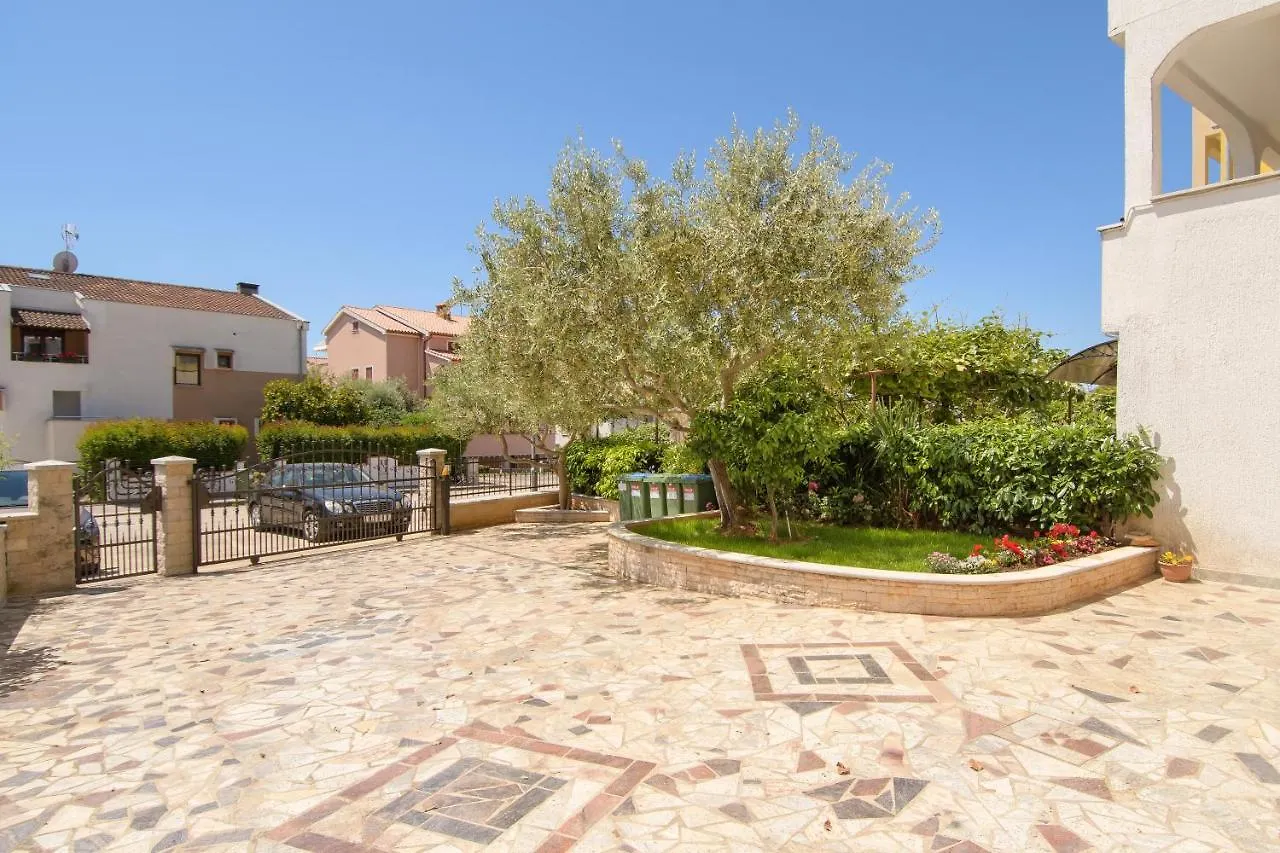 Apartments Dora Porec