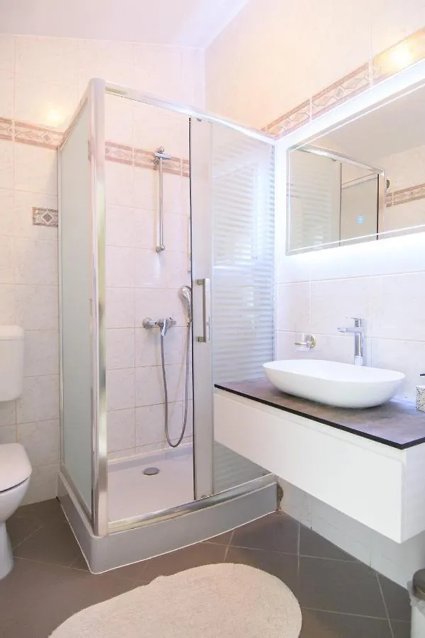 Apartments Dora Porec 0*,